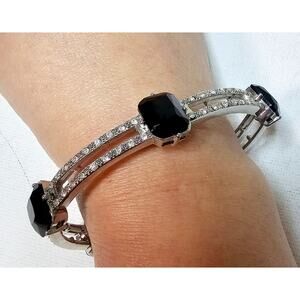 Monet Vintage Black n silver Rhinestones Bracelet. NWT. Elegant. Classy.‎ Bling
